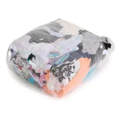 Trapo de Cor sem Pêlo em fardo de 25kg, composto por têxtil reciclado, muito absorvente e macio.