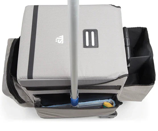 Carrinho Housekeeping Portátil TTS com compartimentos organizados e mopa, ideal para limpeza doméstica.