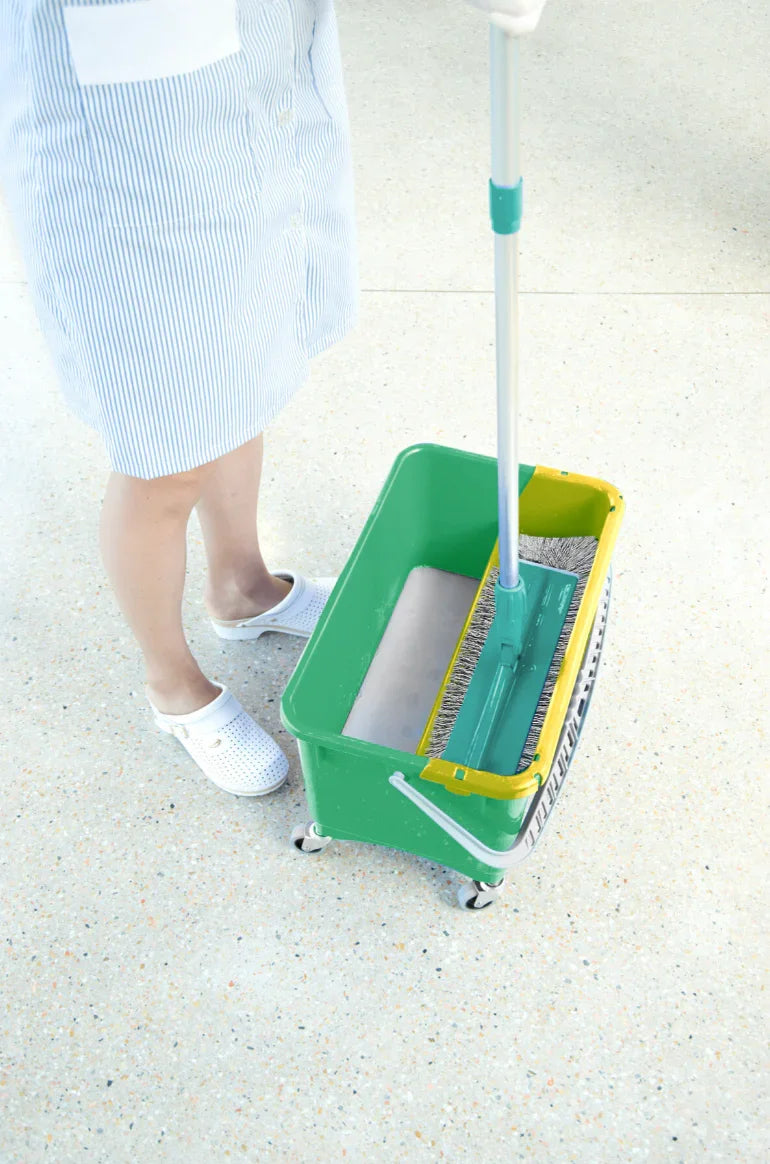 Balde Retangular com Rodas + Espremedor TTS