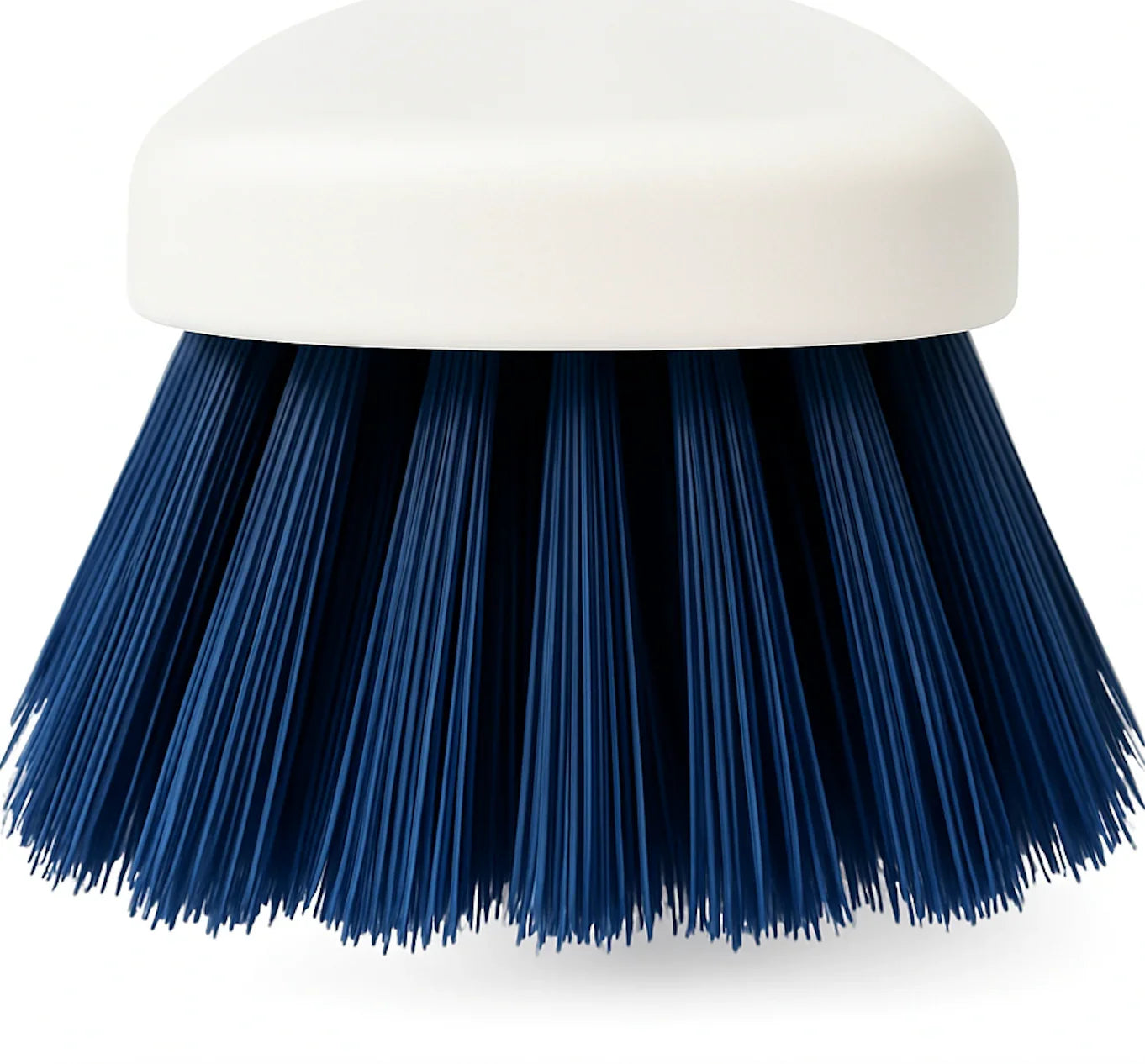 vista frontal dos filamentos da Escova Multiusos Super Rija com Pega