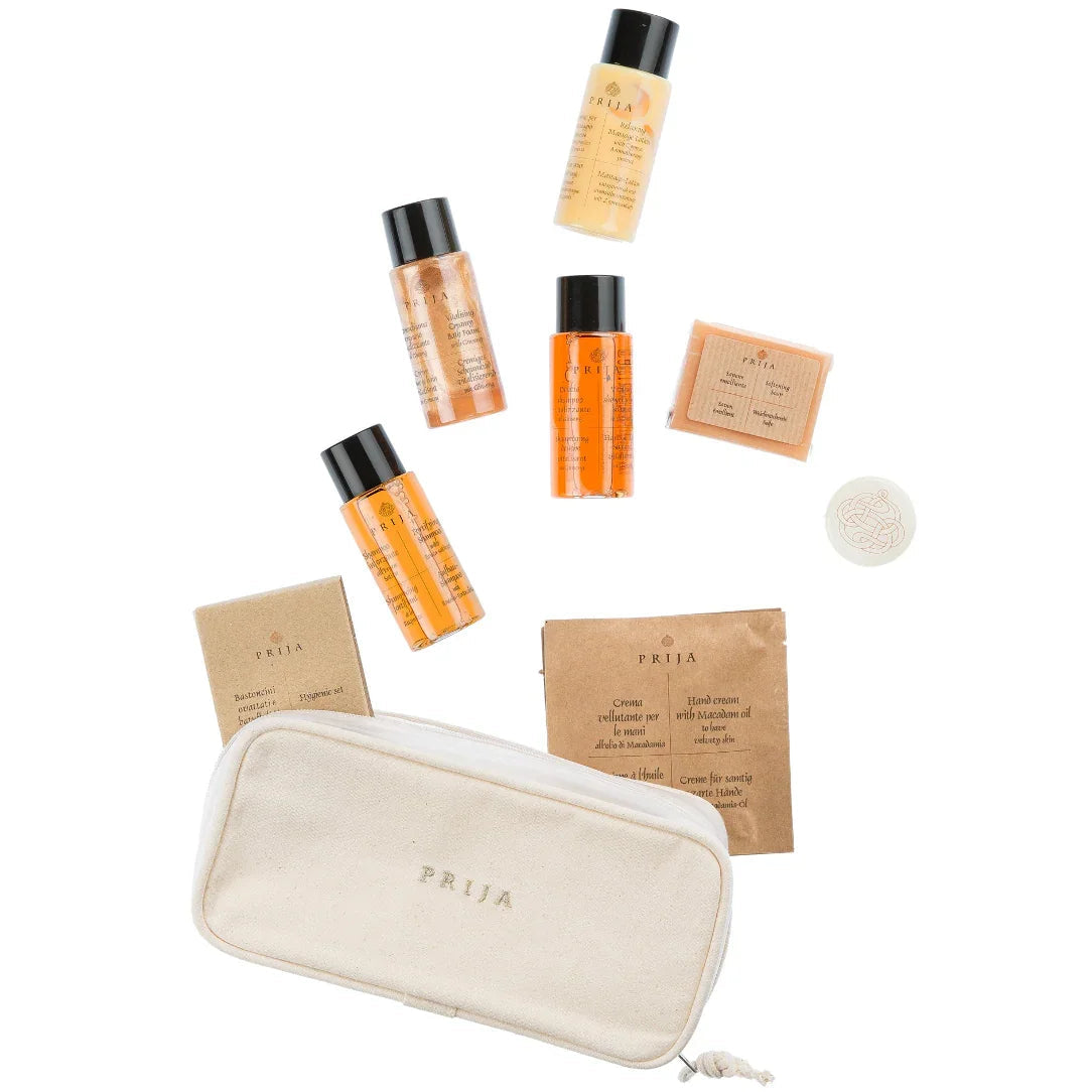 Kit de Amenities PRIJA TRAVEL KIT (9pcs) com frascos de produtos de higiene e necessaire.