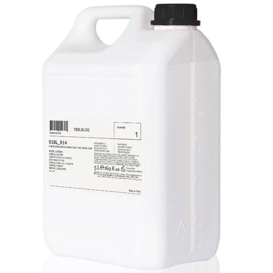Leite Hidratante Corporal Guest Love 5L Recarga em embalagem branca para mãos e corpo.