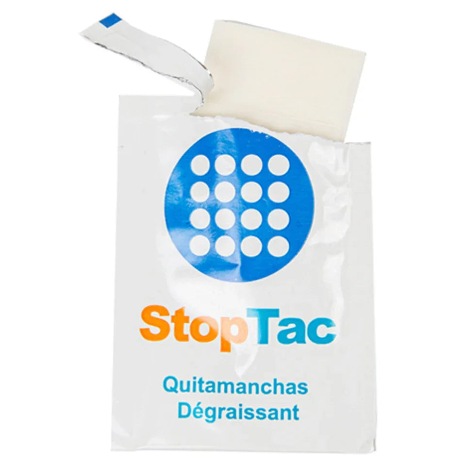 Toalhete Tira-Nódoas Descartável StopTac em saqueta, ideal para remoção rápida de manchas.