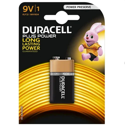 Pilha Alcalina Quadrada 9V DURACELL PLUS POWER com embalagem e coelho Duracell.