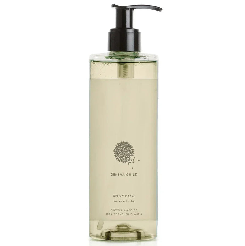 Champô para Cabelo Geneva Guild 380ml, embalagem com sistema de dispensação, feita de plástico reciclado.