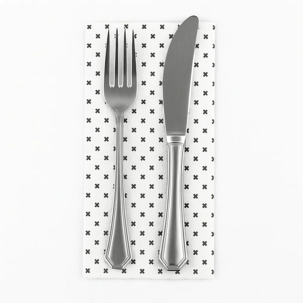 Guardanapos de Mesa Brancos Deco Dobrados 1-6 PPP 30x40cm com talheres em cima