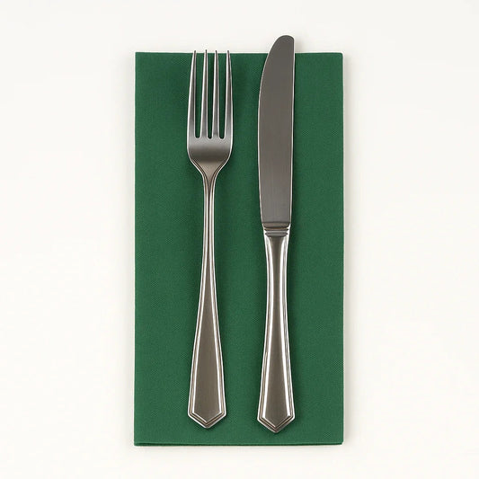 Guardanapos de Mesa Verdes Dobrados 1-8 PPP 40x40cm com garfo e faca sobrepostos.