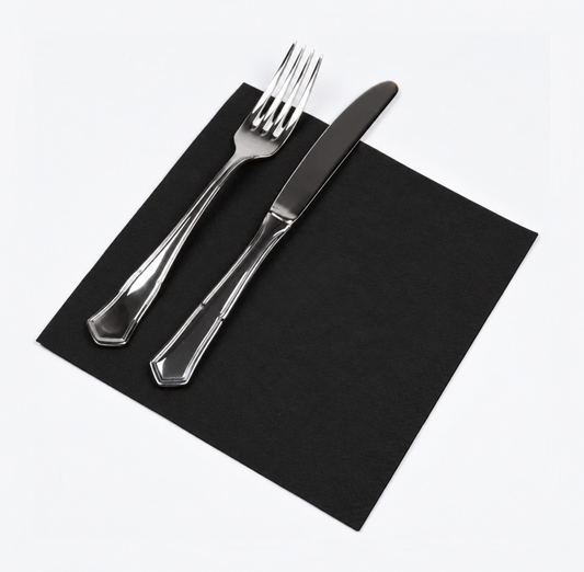 Guardanapos de Mesa Pretos Folha Dupla PPP 33x33cm com talheres sobre uma mesa.