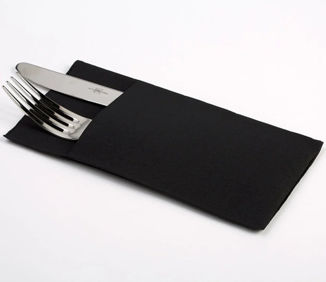 Guardanapos de Mesa Dobrados com Bolsa Kanguru Pretos com talheres de inox