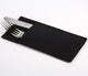Guardanapos de Mesa Dobrados com Bolsa Kanguru Pretos com talheres de inox