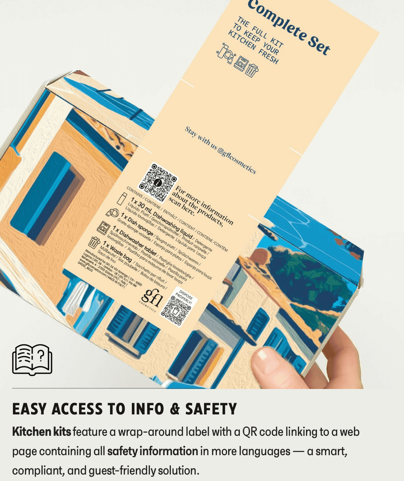 Kit Limpeza de Cozinha Amenities com etiquetas de informação e QR code para segurança.