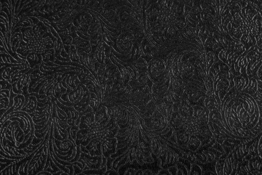 Toalhas de Mesa Individuais Airlaid Decoradas com padrão texturizado em preto, ideal para mesa de refeição em restaurantes e hotéis