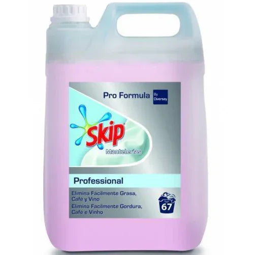 Detergente Máquina da Roupa Skip Profissional Mantelerias 5L em embalagem de 5 litros, ideal para limpeza profunda.