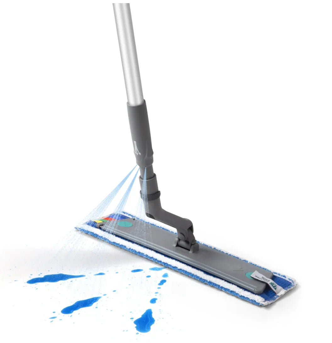 Mopa Microfibra Multiusos 40cm para Sistema Velcro TTS com spray, ideal para limpeza e desinfeção de pavimentos.