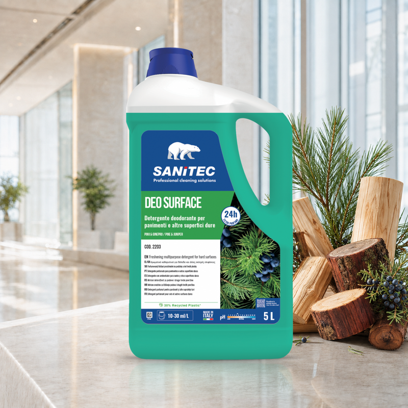 Detergente Pavimentos Neutro Extra Perfumado | SANITEC DEO SURFACE 5L em ambiente moderno com elementos naturais.