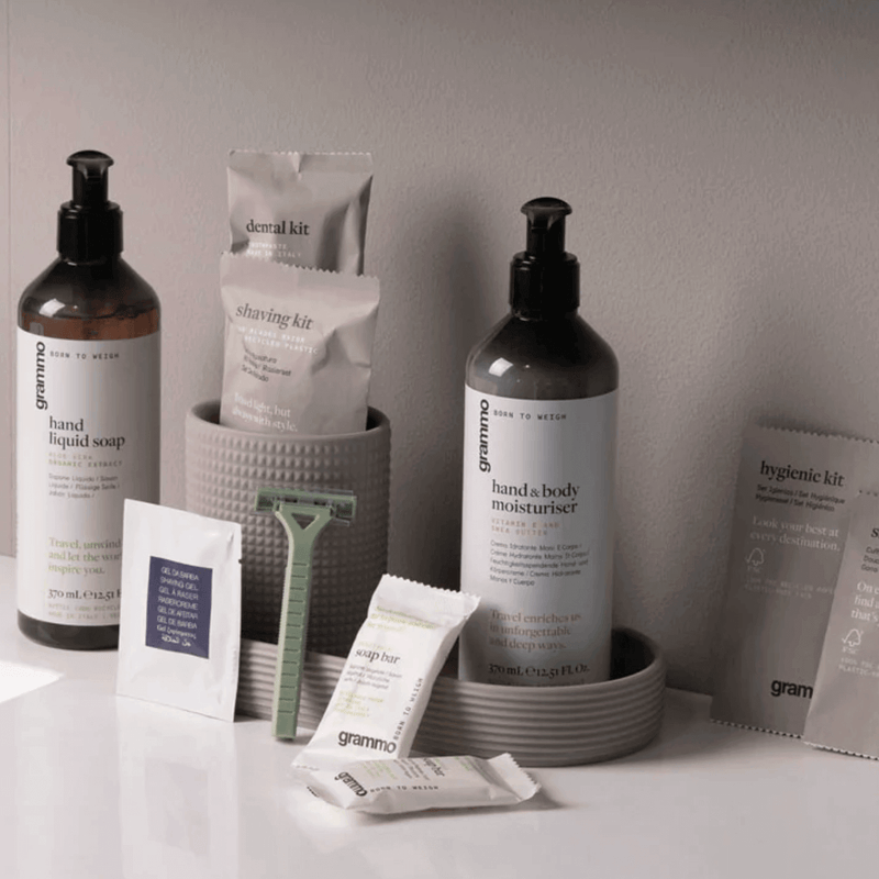 Kit Dentífrico Descartável e outros amenities em embalagem GRAMMO | Produtos de hotelaria.